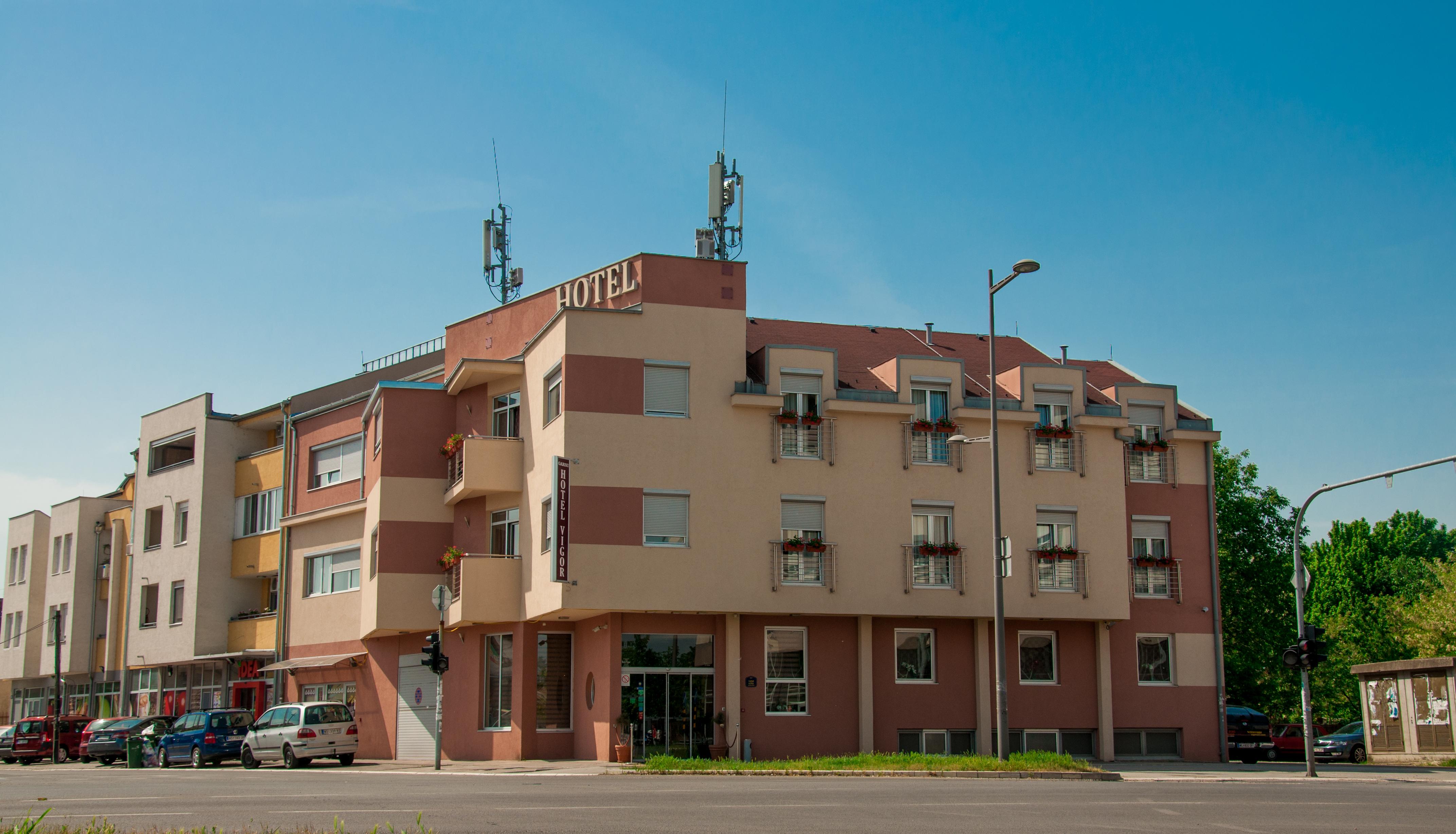 Garni Hotel Vigor - Ev Station Novi Sad Exterior foto