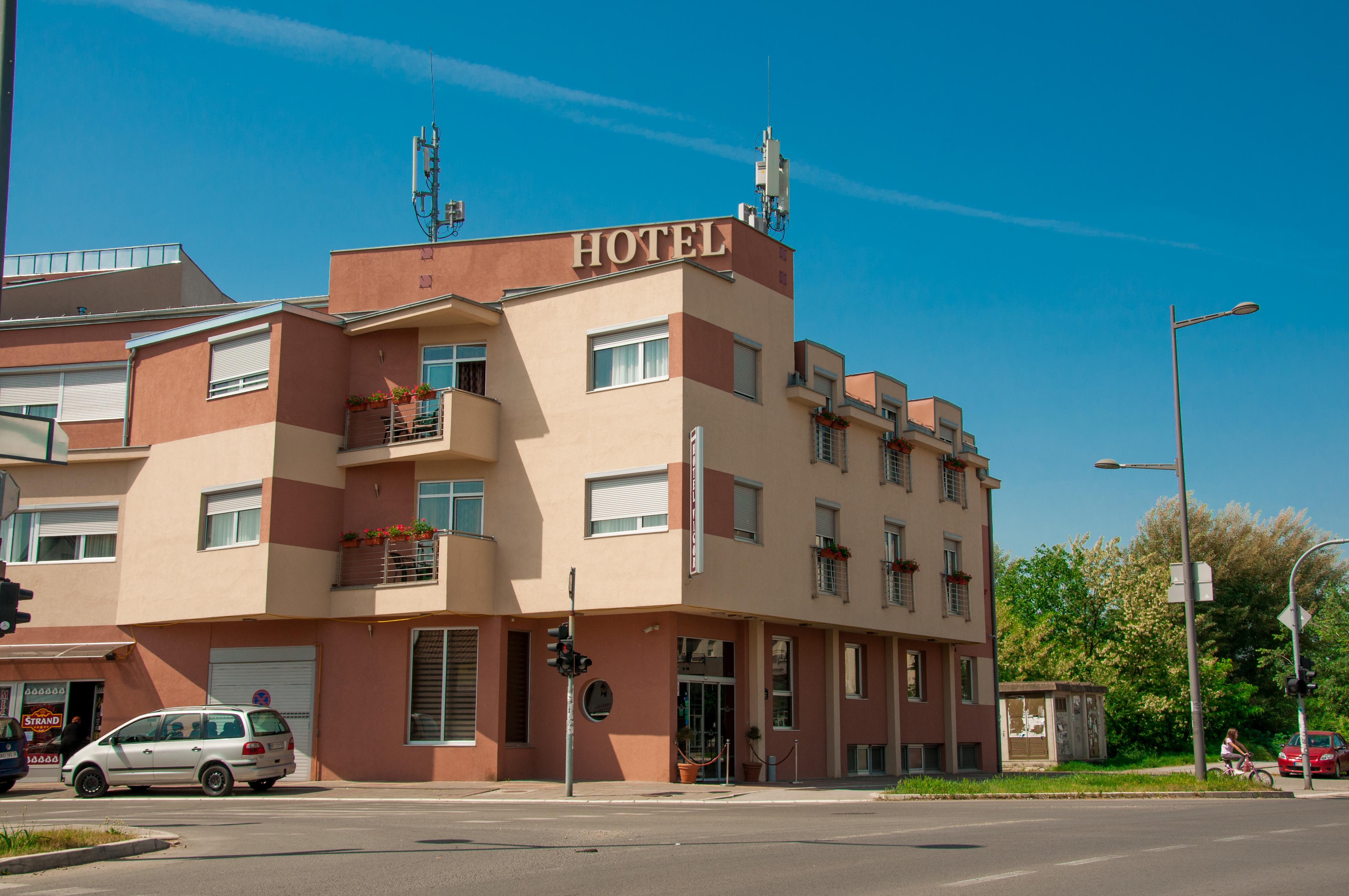 Garni Hotel Vigor - Ev Station Novi Sad Exterior foto